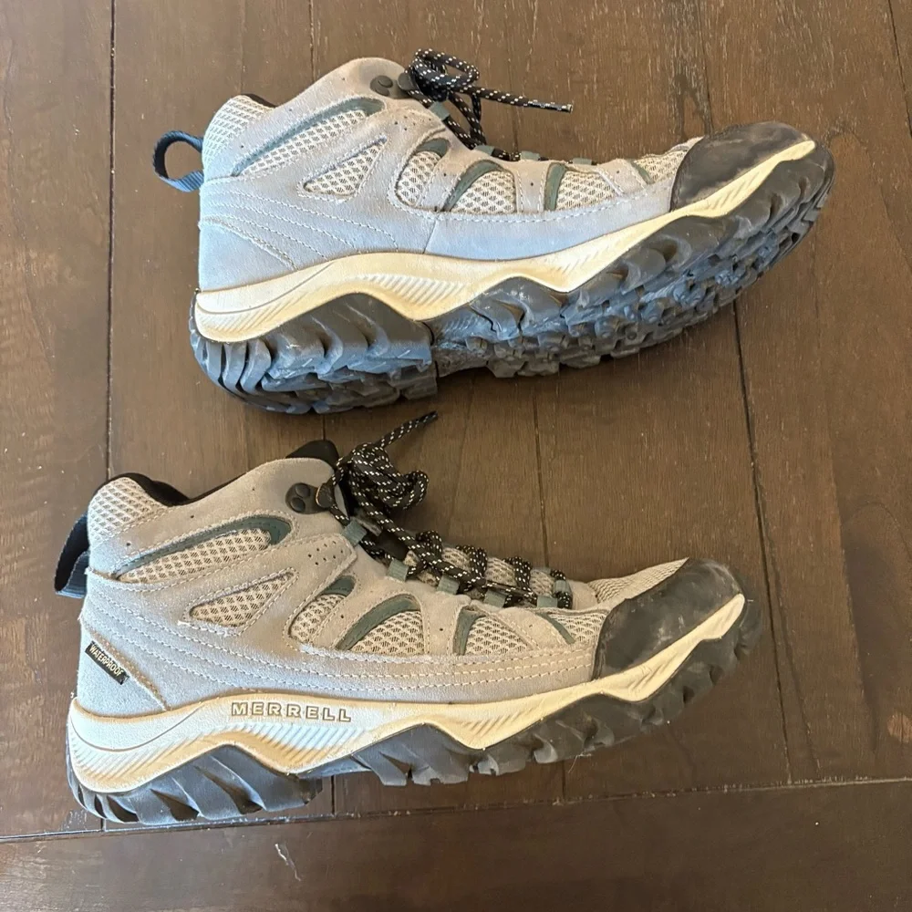 Merrell‎ Oakcreek Mid Waterproof Hiking Boots Outdoor Granola Men’s Size 9.5